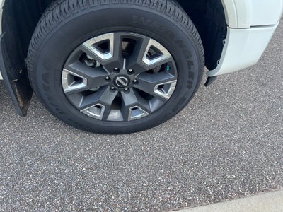 2024 Nissan Titan Crew Cab Platinum Reserve 4x4