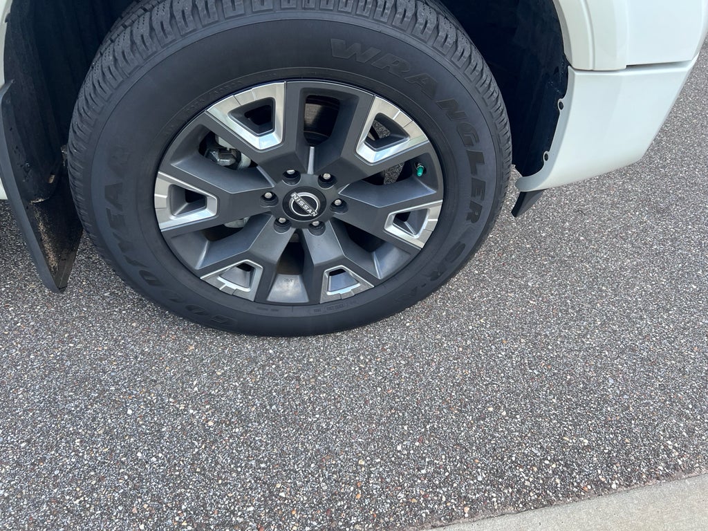 2024 Nissan Titan Crew Cab Platinum Reserve 4x4