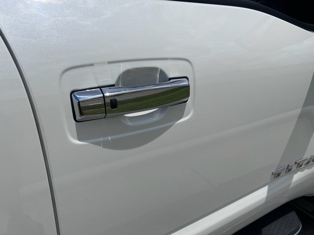 2024 Nissan Titan Crew Cab Platinum Reserve 4x4