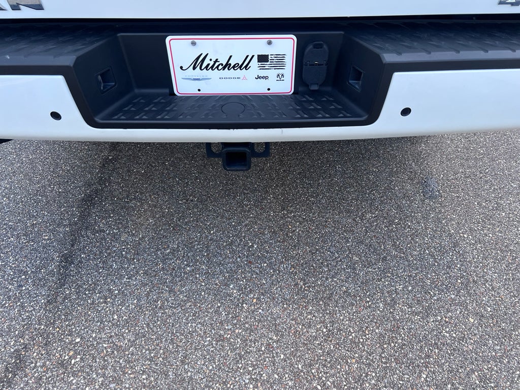 2024 Nissan Titan Crew Cab Platinum Reserve 4x4