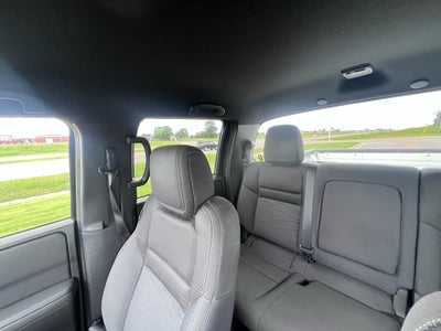 2023 Nissan Frontier Crew Cab SV 4x2
