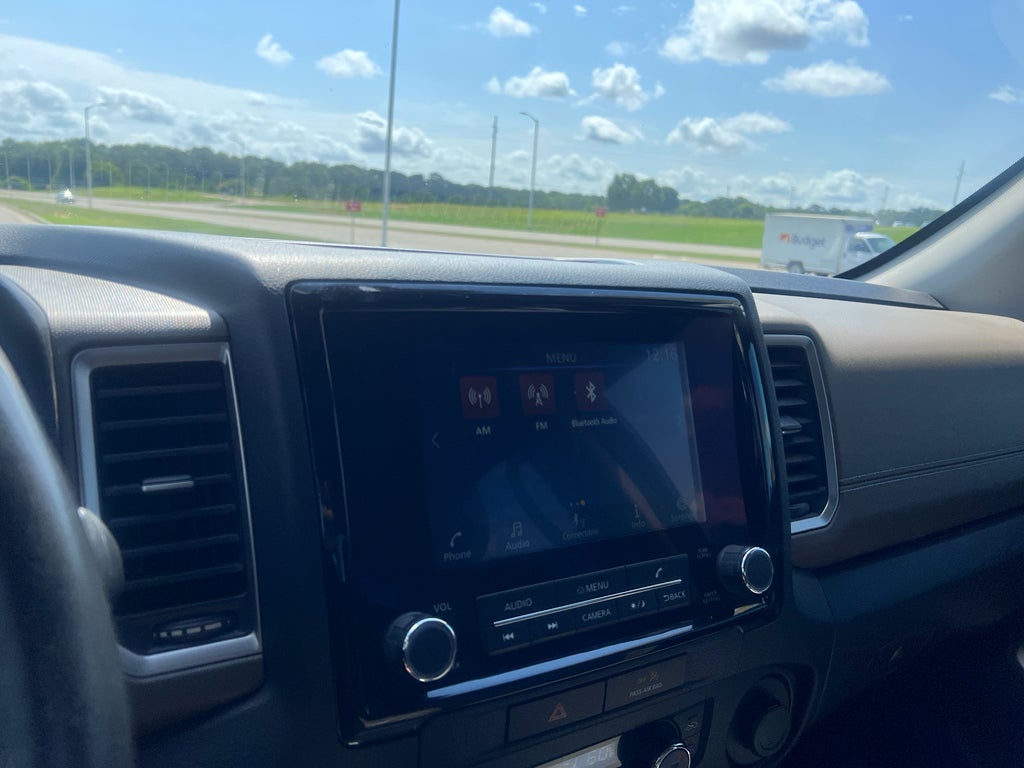 2022 Nissan Frontier SV