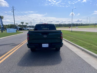 2022 Nissan Frontier SV