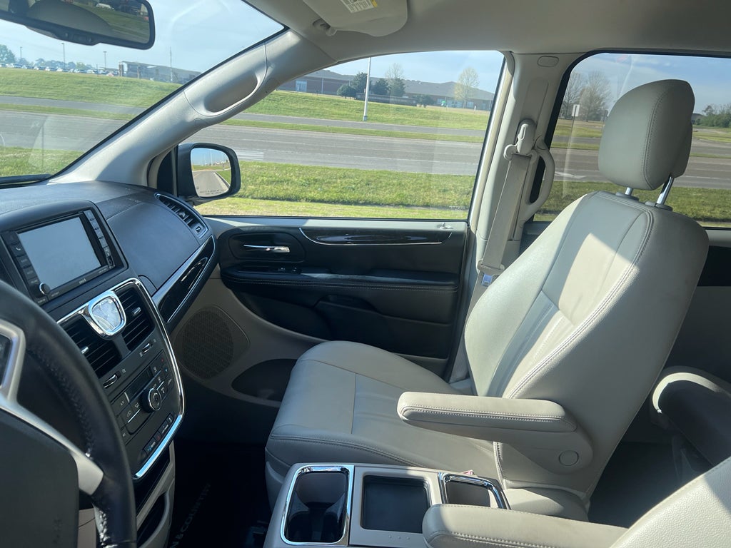 2015 Chrysler Town & Country Touring