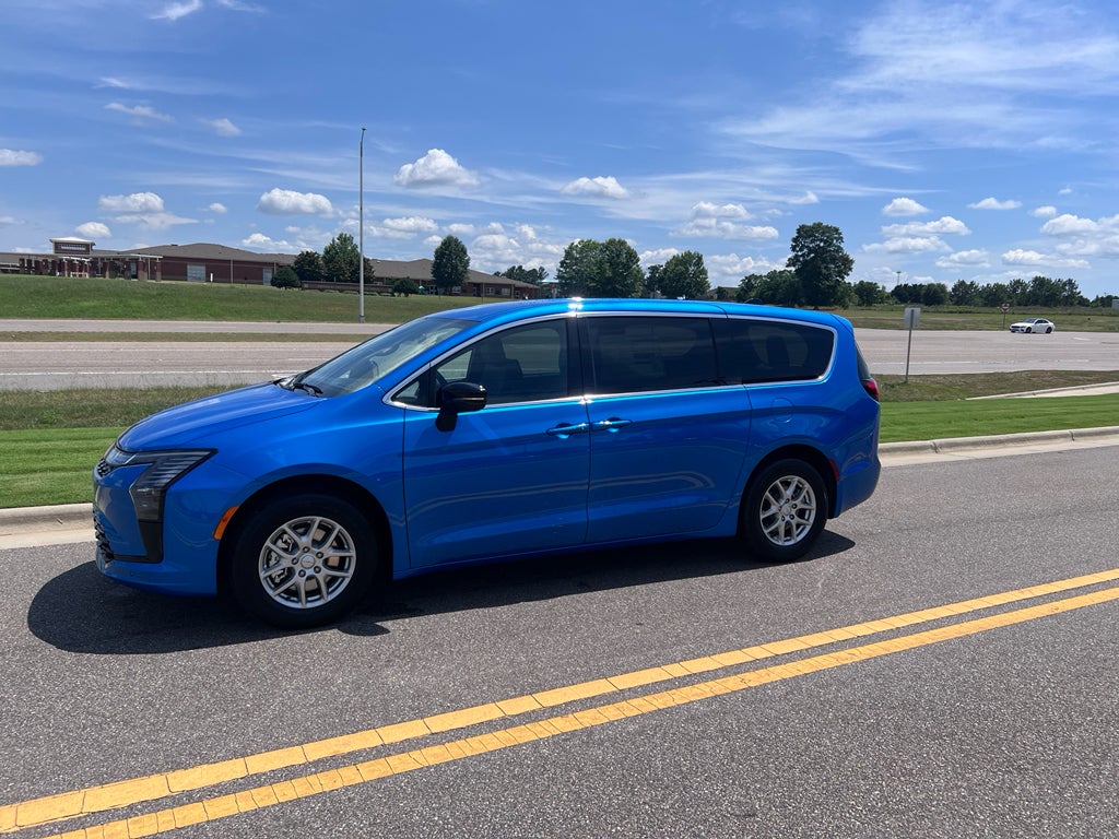 2027 Chrysler Pacifica PACIFICA SELECT