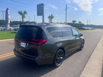 2022 Chrysler Pacifica Limited