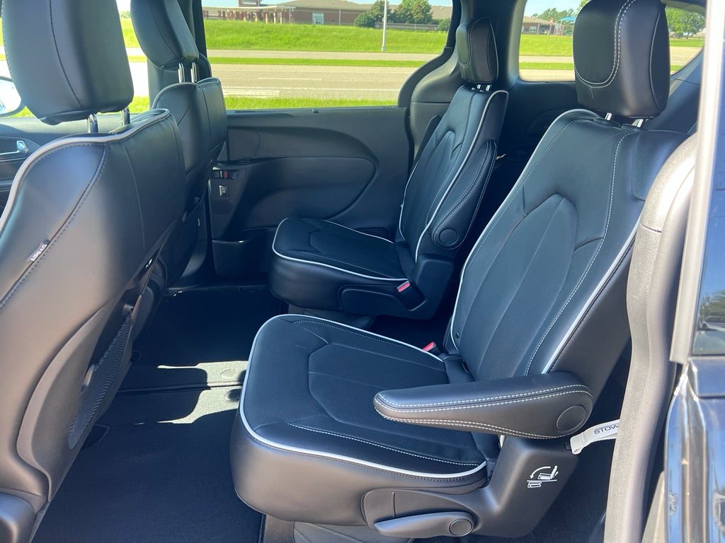 2027 Chrysler Pacifica PACIFICA LIMITED