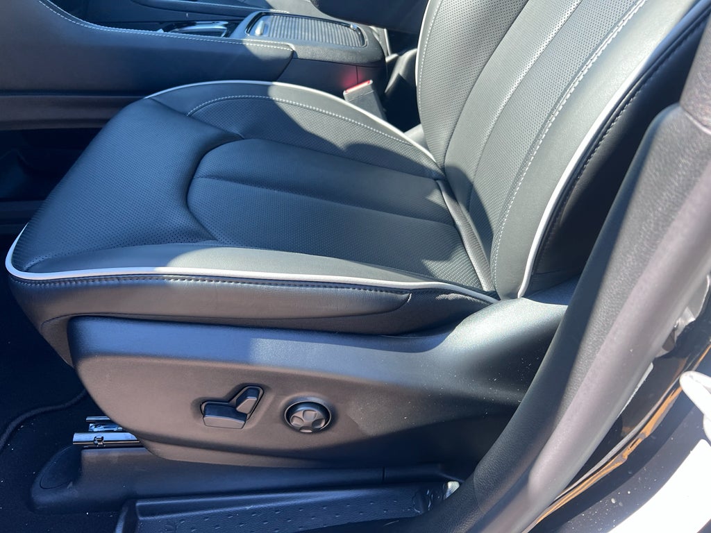 2027 Chrysler Pacifica PACIFICA LIMITED