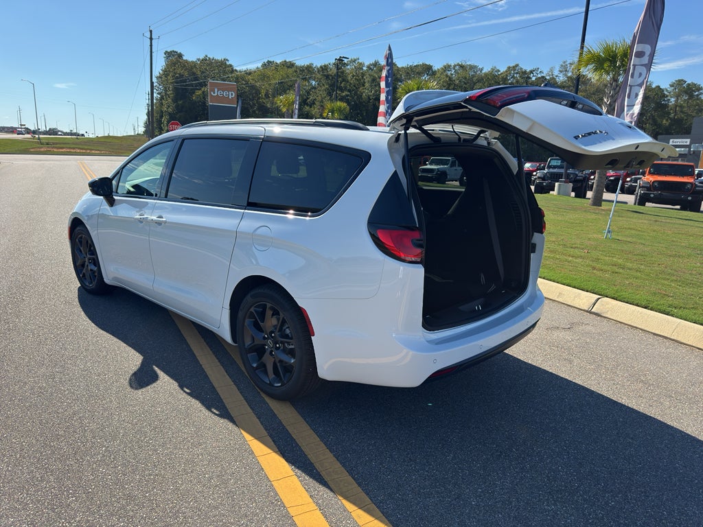2026 Chrysler Pacifica PACIFICA LIMITED