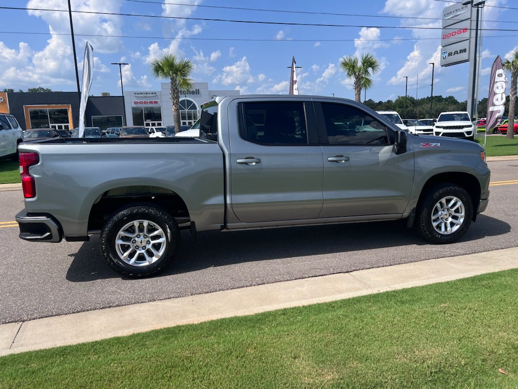 2024 Chevrolet Silverado RST