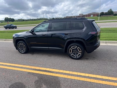 2026 Jeep Cherokee CHEROKEE LAREDO 4X4