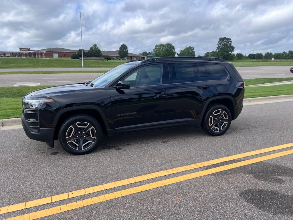2026 Jeep Cherokee CHEROKEE LAREDO 4X4