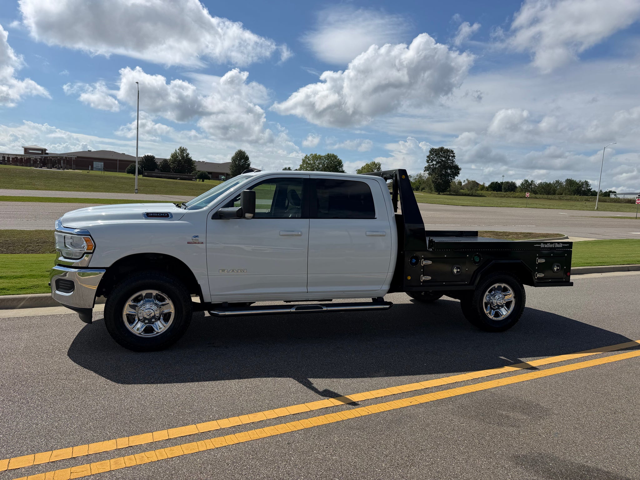 2022 RAM 3500 Big Horn Crew Cab 4x4 8' Box
