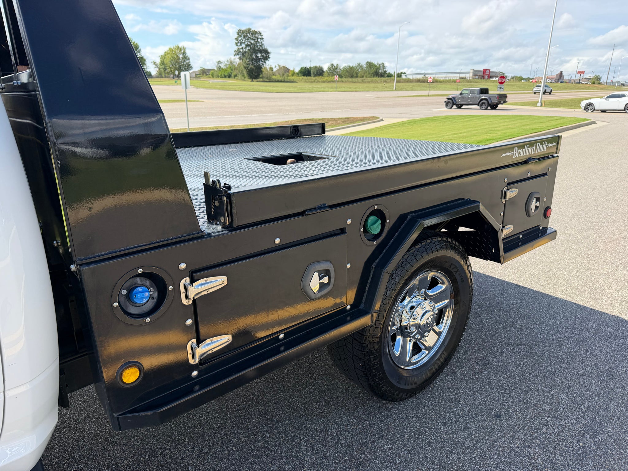 2022 RAM 3500 Big Horn Crew Cab 4x4 8' Box