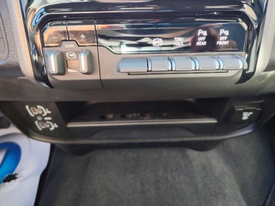 2026 RAM 2500 RAM 2500 BLACK EXPRESS CREW CAB 4X2 8' BOX