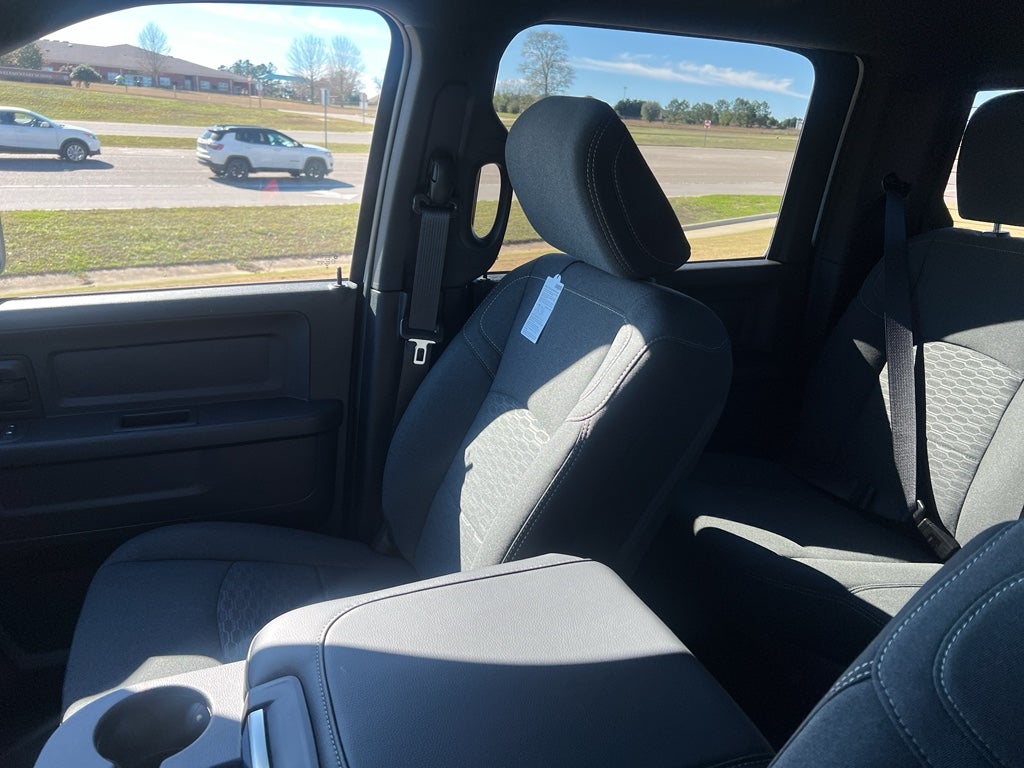 2026 RAM 2500 RAM 2500 BLACK EXPRESS CREW CAB 4X4 6'4' BOX