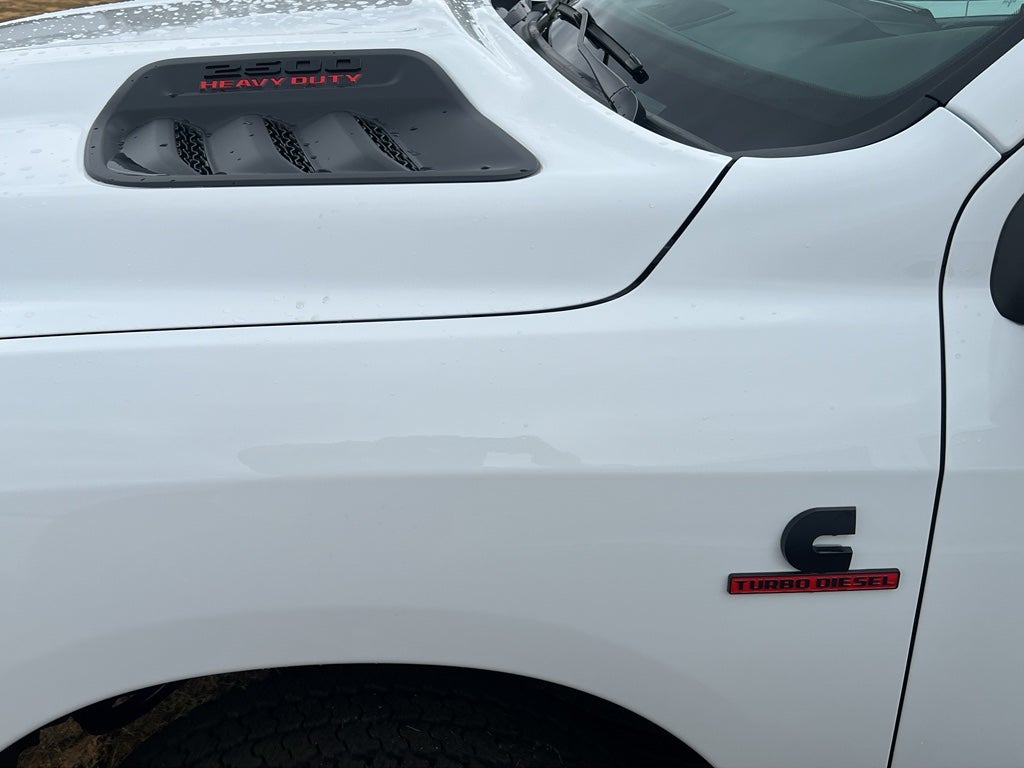 2026 RAM 2500 RAM 2500 BLACK EXPRESS CREW CAB 4X4 6'4' BOX