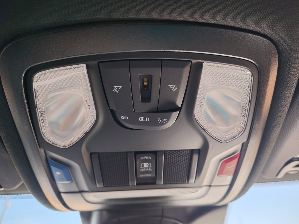 2026 RAM 2500 RAM 2500 TRADESMAN CREW CAB 4X4 6'4' BOX