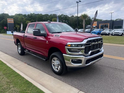 2025 RAM 2500 Tradesman Crew Cab 4x4 6'4' Box