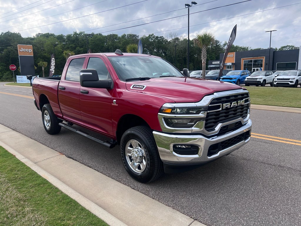 2025 RAM 2500 Tradesman Crew Cab 4x4 6'4' Box