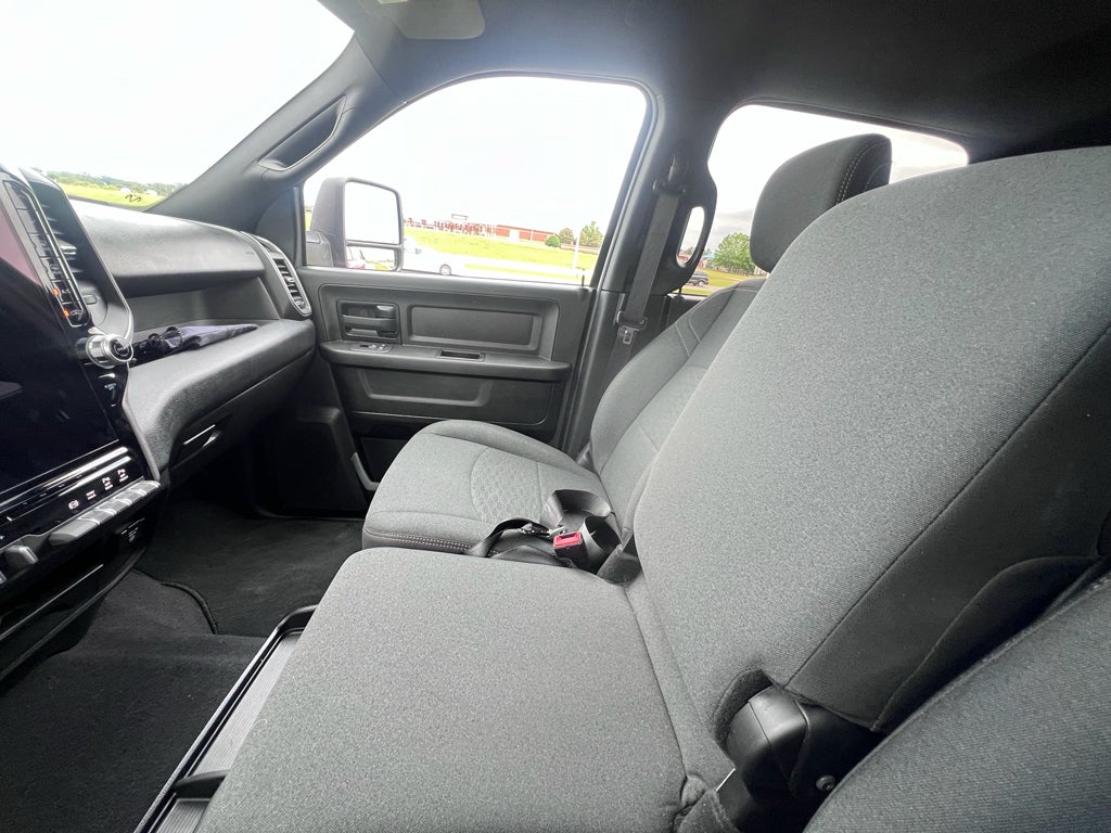 2025 RAM 2500 Tradesman Crew Cab 4x4 6'4' Box