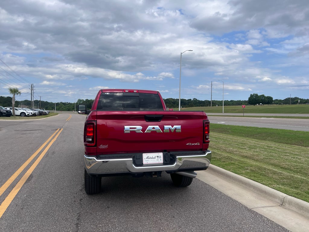 2025 RAM 2500 Tradesman Crew Cab 4x4 6'4' Box