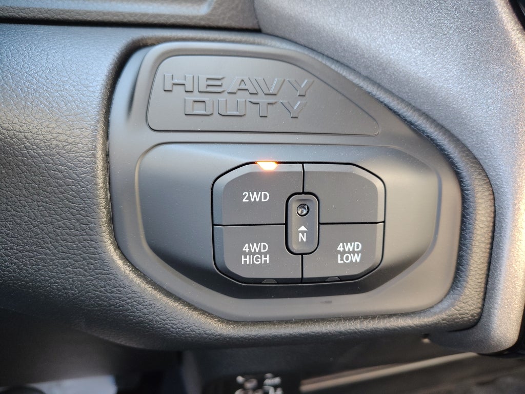 2026 RAM 2500 RAM 2500 TRADESMAN CREW CAB 4X4 6'4' BOX