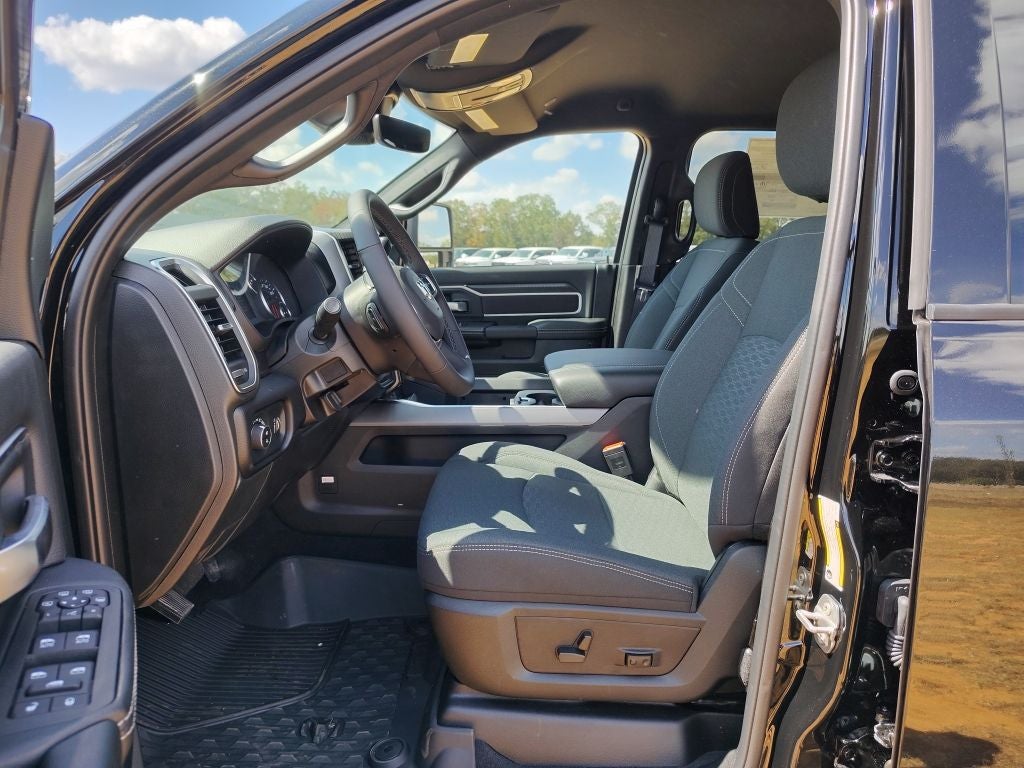 2025 RAM 2500 RAM 2500 BIG HORN CREW CAB 4X4 6'4' BOX