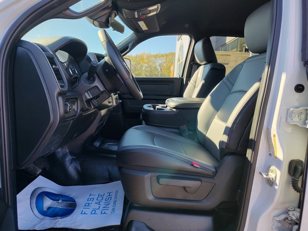 2026 RAM 2500 RAM 2500 TRADESMAN CREW CAB 4X4 8' BOX