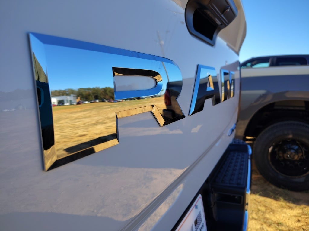 2026 RAM 2500 RAM 2500 TRADESMAN CREW CAB 4X4 8' BOX