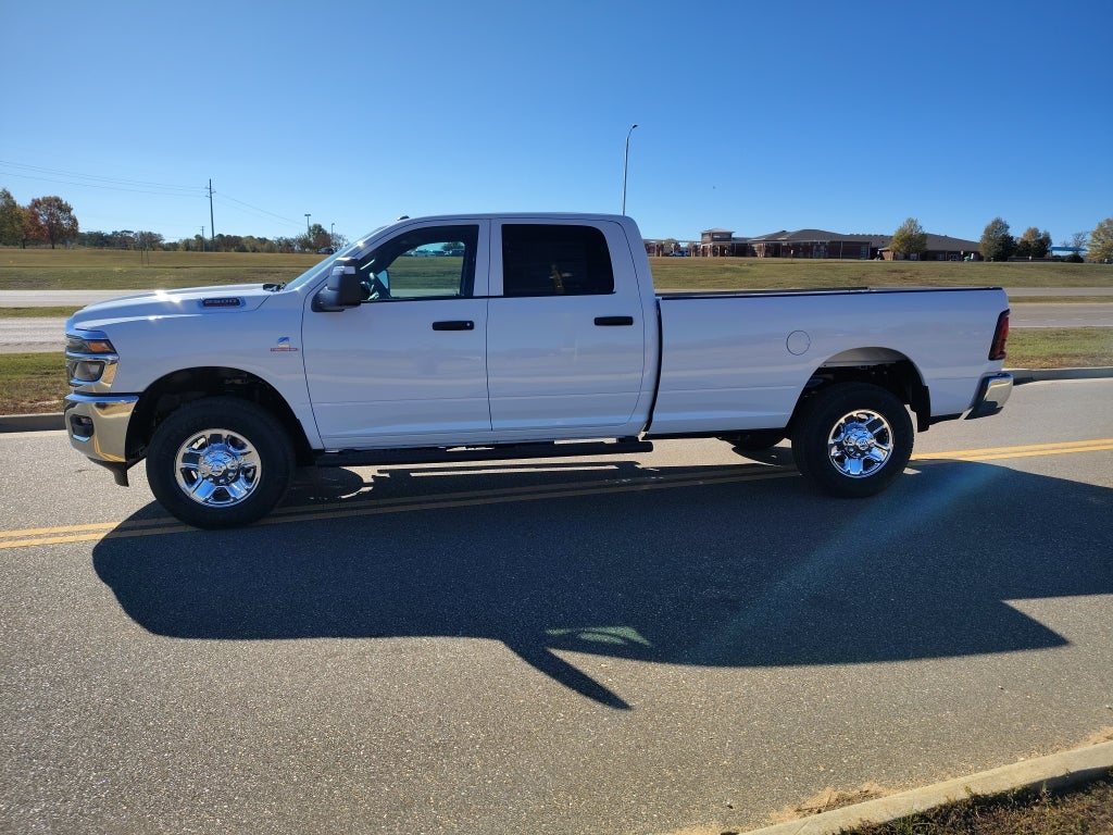 2026 RAM 2500 RAM 2500 TRADESMAN CREW CAB 4X4 8' BOX