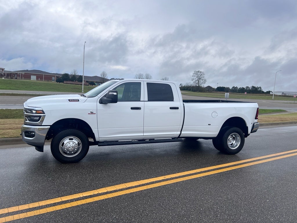 2026 RAM 3500 RAM 3500 TRADESMAN CREW CAB 4X4 8' BOX