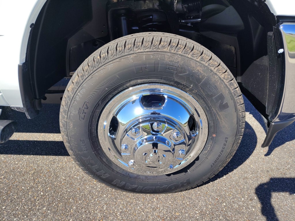 2026 RAM 3500 RAM 3500 TRADESMAN CREW CAB 4X4 8' BOX