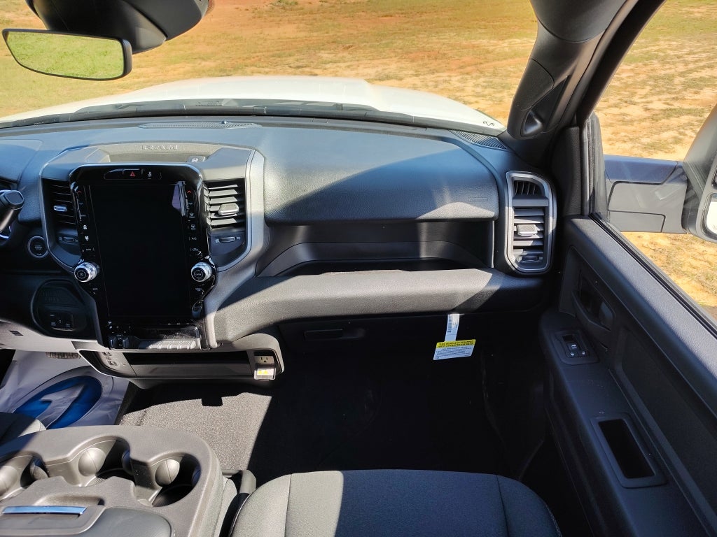 2026 RAM 3500 RAM 3500 TRADESMAN CREW CAB 4X4 8' BOX