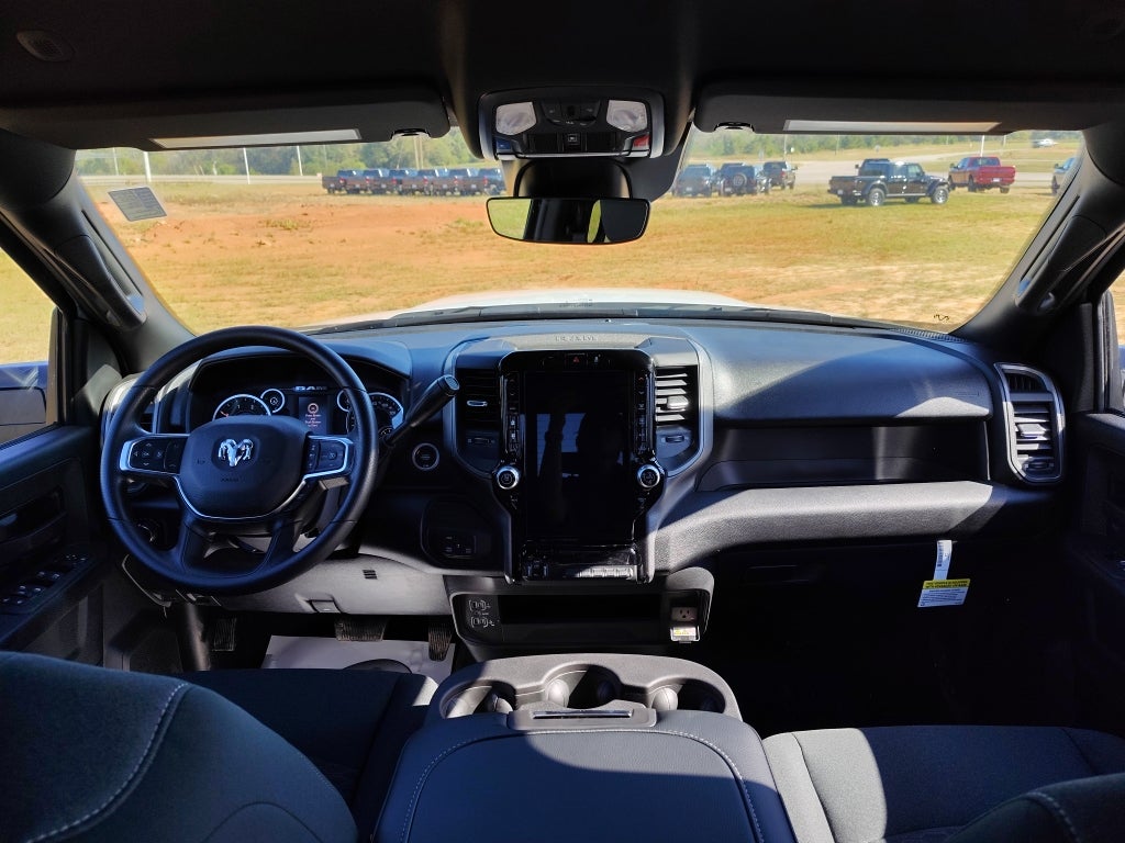 2026 RAM 3500 RAM 3500 TRADESMAN CREW CAB 4X4 8' BOX