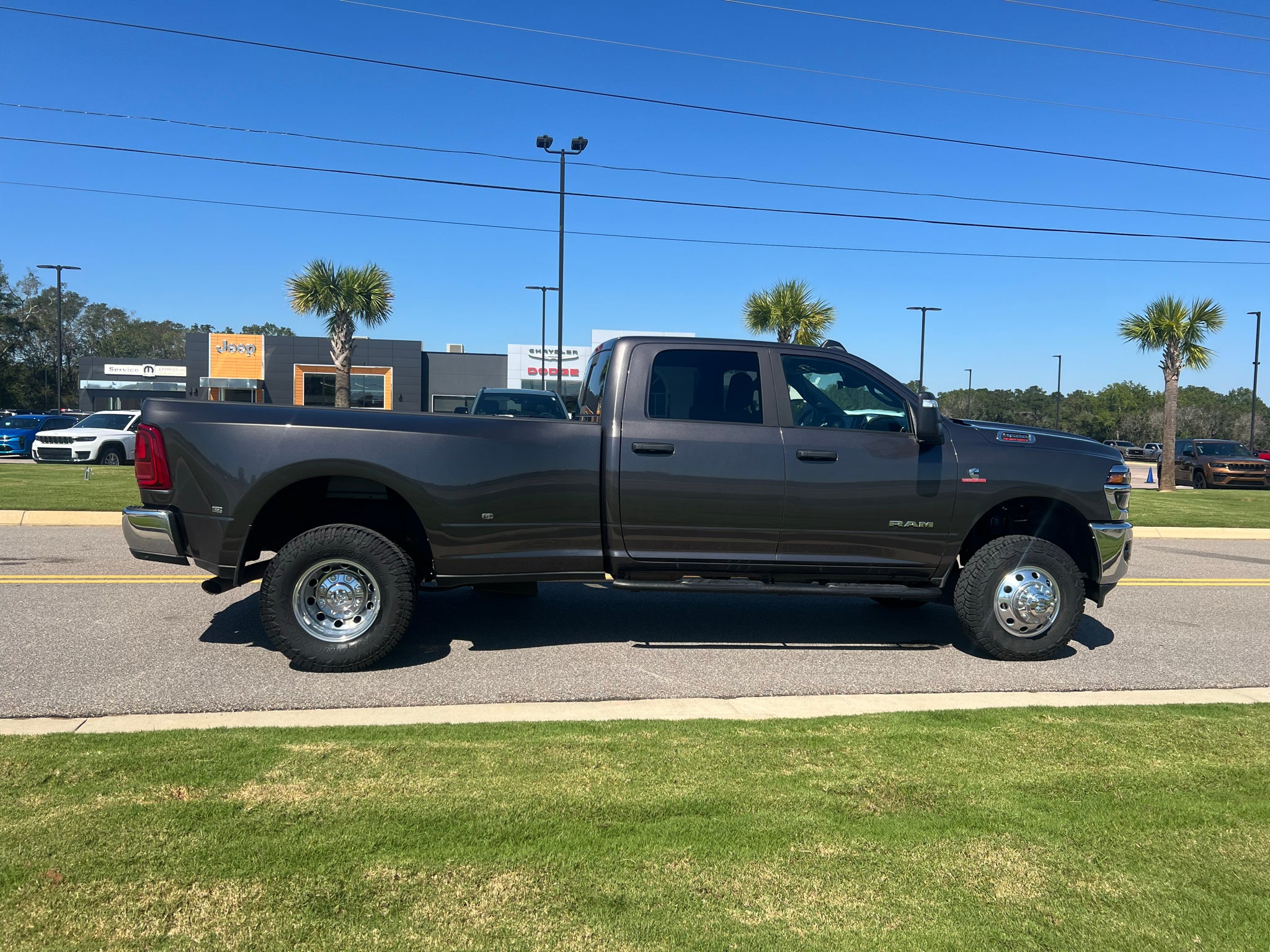 2025 RAM 3500 Big Horn Crew Cab 4x4 8' Box
