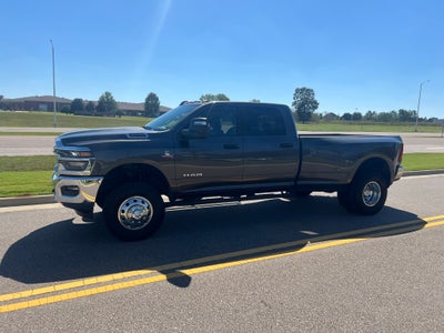 2025 RAM 3500 Big Horn Crew Cab 4x4 8' Box