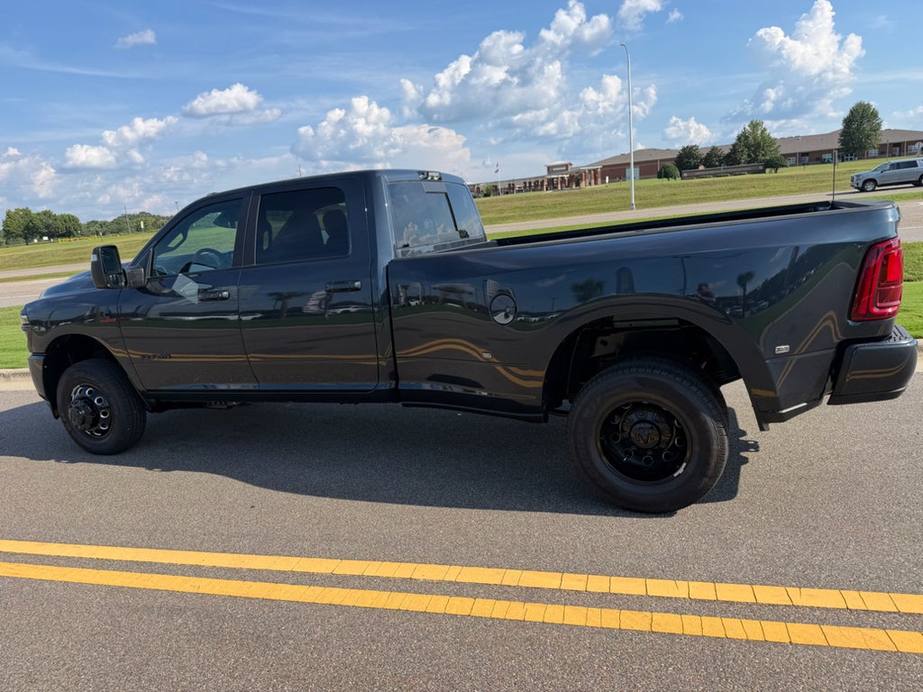 2026 RAM 3500 RAM 3500 LARAMIE CREW CAB 4X4 8' BOX