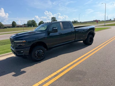 2026 RAM 3500 RAM 3500 LARAMIE CREW CAB 4X4 8' BOX