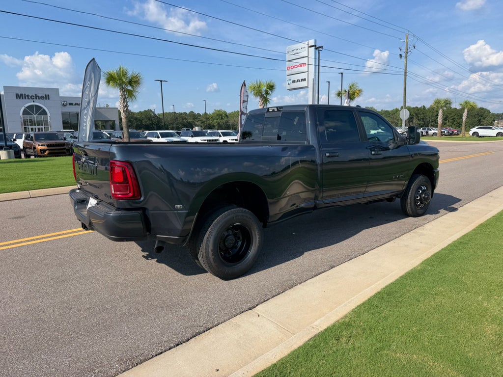 2026 RAM 3500 RAM 3500 LARAMIE CREW CAB 4X4 8' BOX