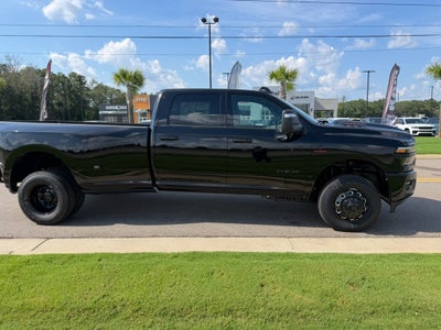 2026 RAM 3500 RAM 3500 LARAMIE CREW CAB 4X4 8' BOX