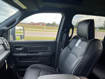 2026 RAM 3500 RAM 3500 LARAMIE CREW CAB 4X4 8' BOX