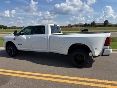 2026 RAM 3500 RAM 3500 LARAMIE CREW CAB 4X4 8' BOX