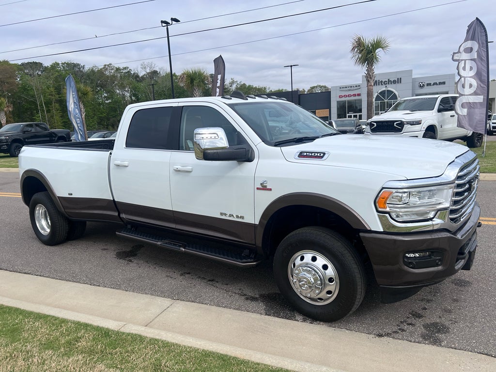 2024 RAM 3500 Limited Longhorn Crew Cab 4x4 8' Box