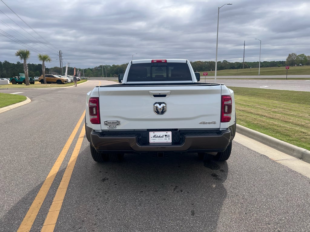 2024 RAM 3500 Limited Longhorn Crew Cab 4x4 8' Box