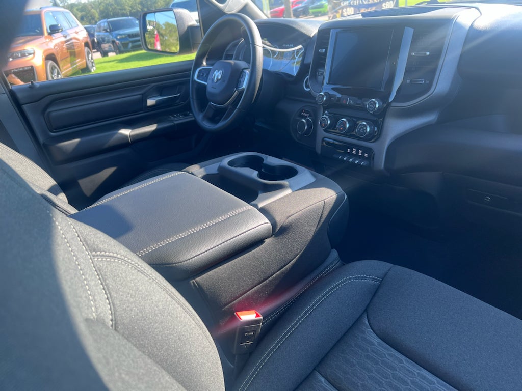 2026 RAM 1500 RAM 1500 EXPRESS CREW CAB 4X2 5'7' BOX