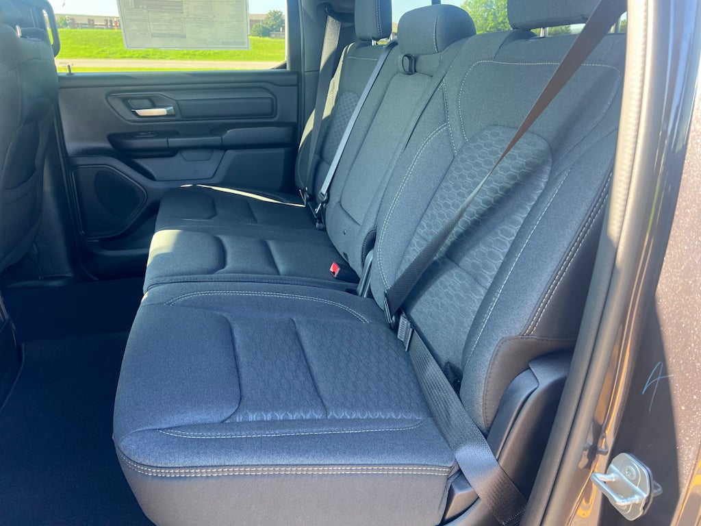 2026 RAM 1500 RAM 1500 EXPRESS CREW CAB 4X2 5'7' BOX