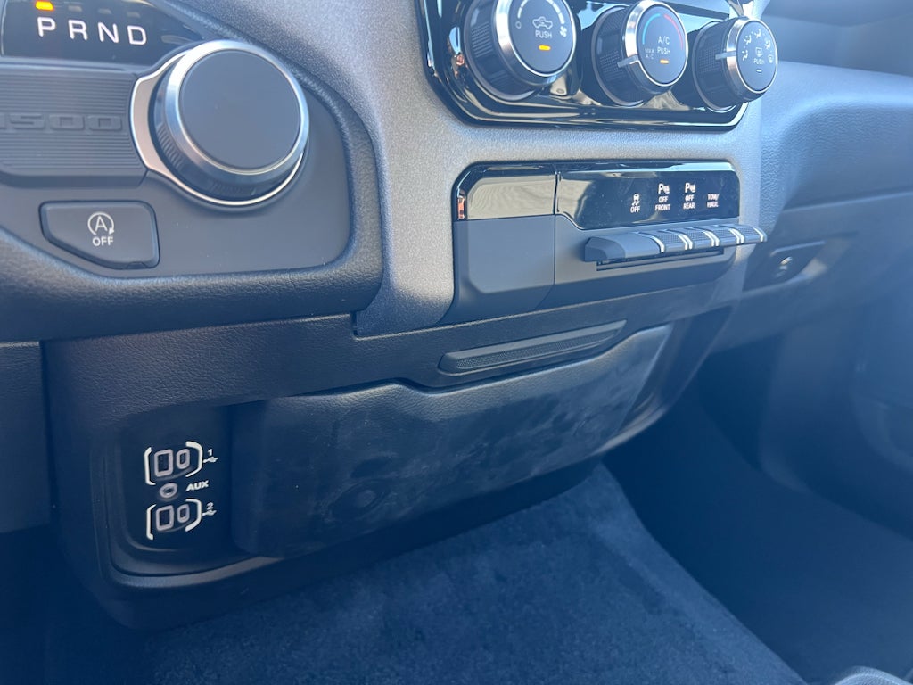 2026 RAM 1500 RAM 1500 EXPRESS CREW CAB 4X2 5'7' BOX