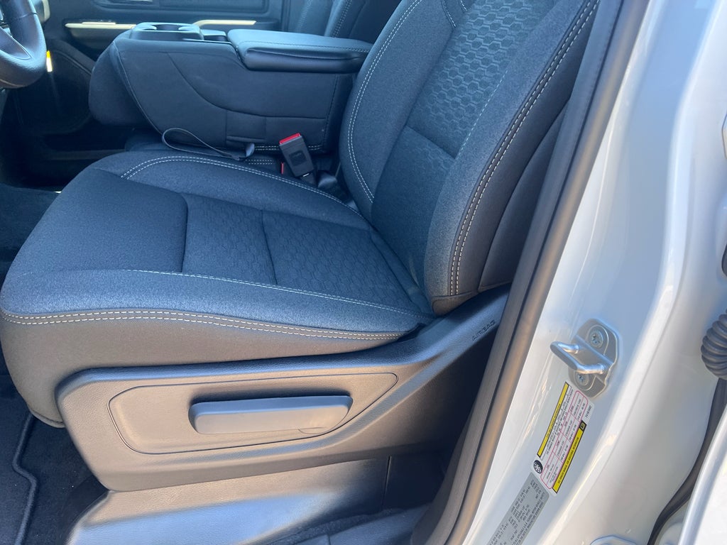 2026 RAM 1500 RAM 1500 EXPRESS CREW CAB 4X2 5'7' BOX