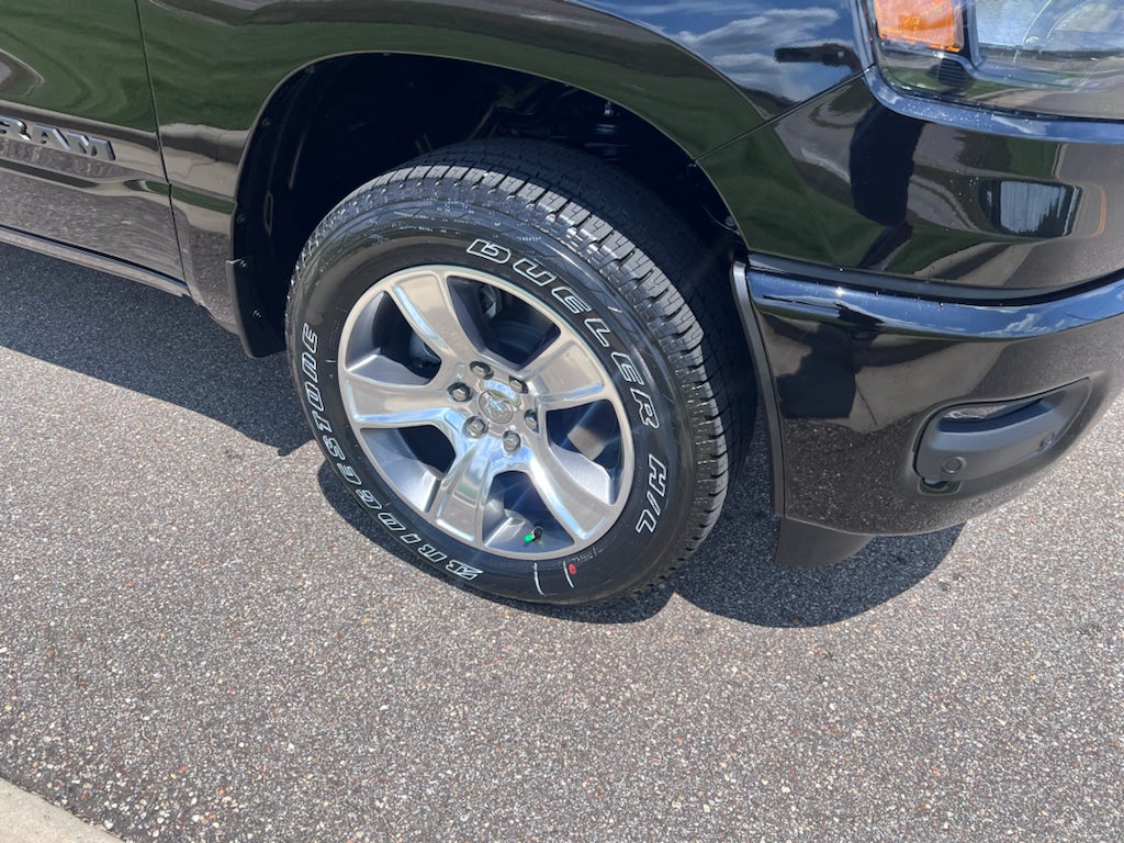 2026 RAM 1500 RAM 1500 EXPRESS CREW CAB 4X2 5'7' BOX
